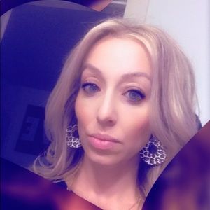 Meet your Posher, Kendra